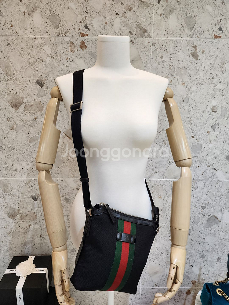 구찌 블랙 오피디아 웹 메신저 크로스백 631195--0