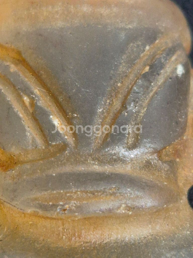 수정. 홍산문화. 인물. 조각품. 고미술.--1