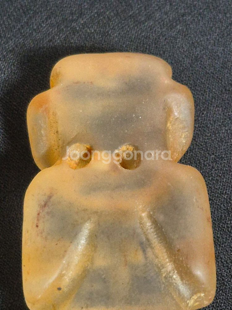 수정. 홍산문화. 인물. 조각품. 고미술.--4