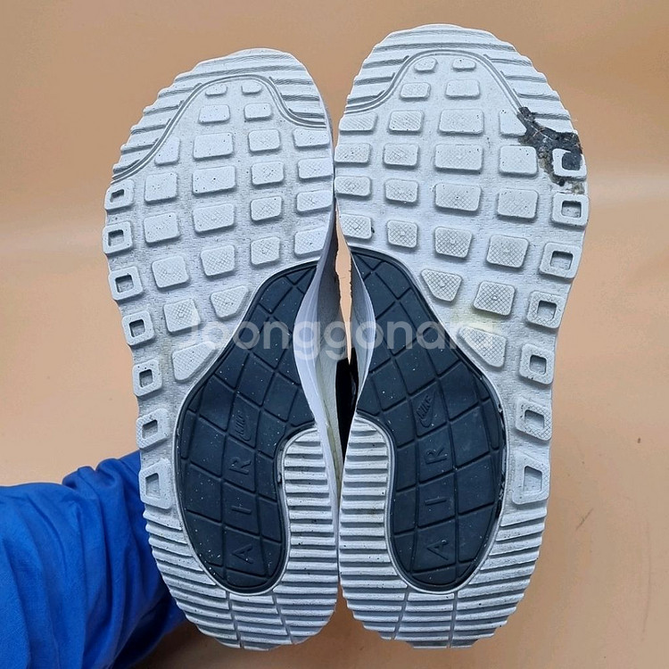 나이키 에어맥스 시스템운동화 225--2