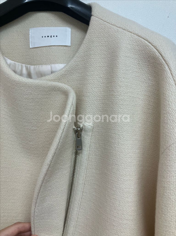 컴젠 크림아이보리 반코트 3회실착--1