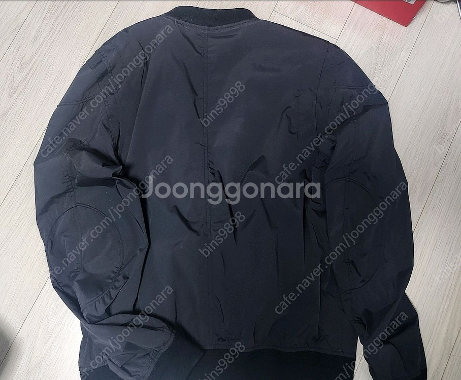 벨스타프 남성 간절기 봄버 블랙 한국 100--1