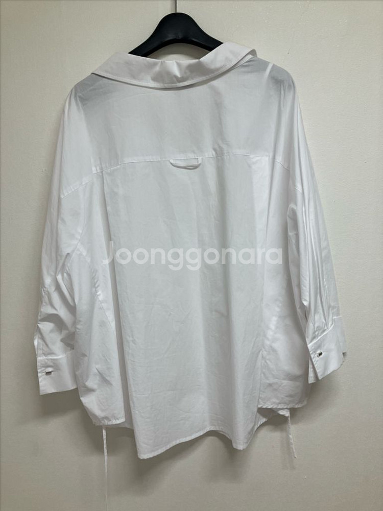 온앤온 기본 흰셔츠 2사이즈(66) 새상품--2