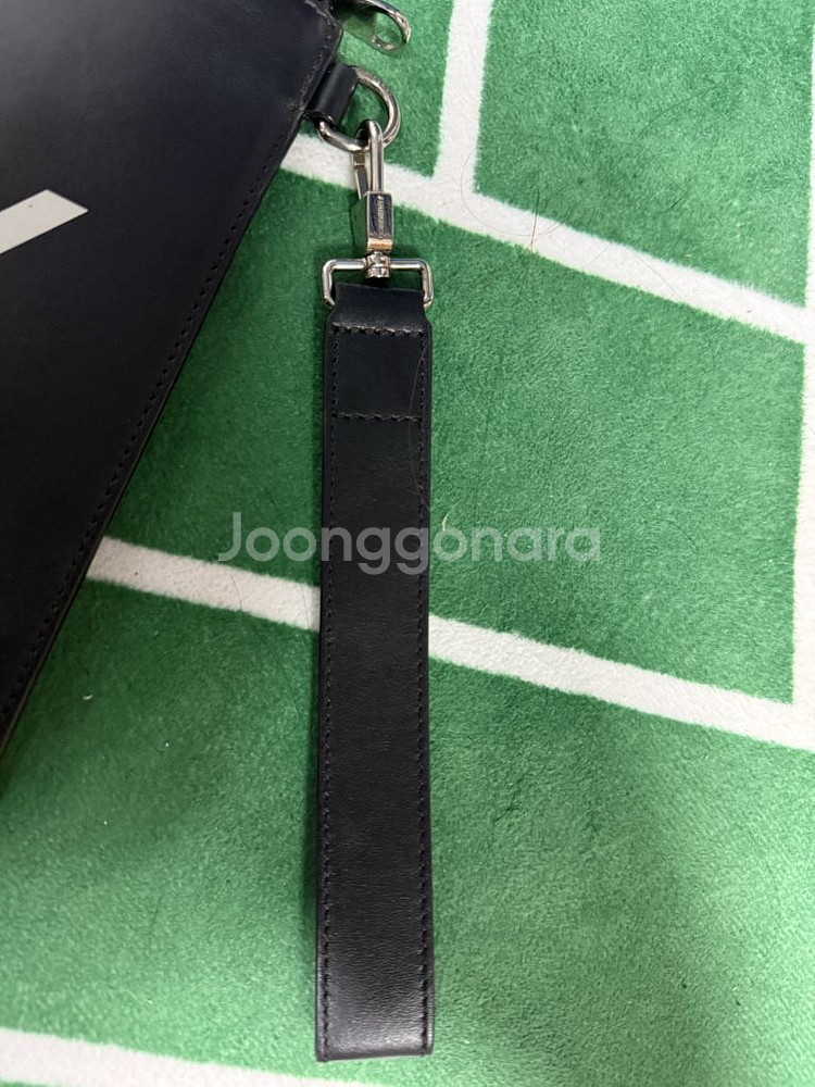 버버리 런던잉글랜드 클러치백--2