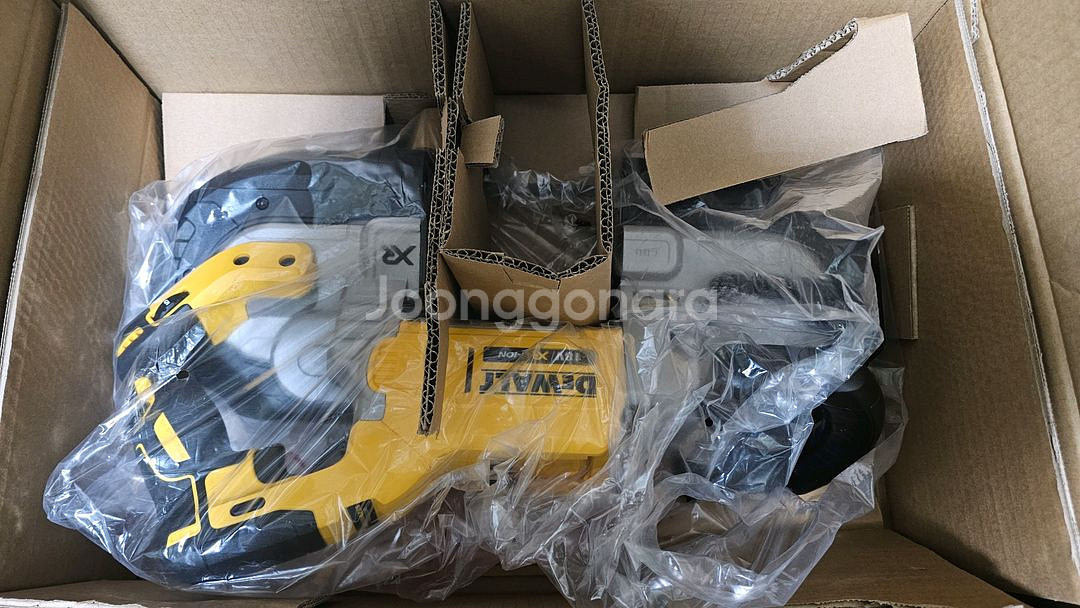 디월트 DCS374N 밴드쏘--1