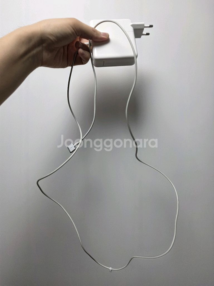맥북프로 13년식 15인치 램 8기가 팝니다--5