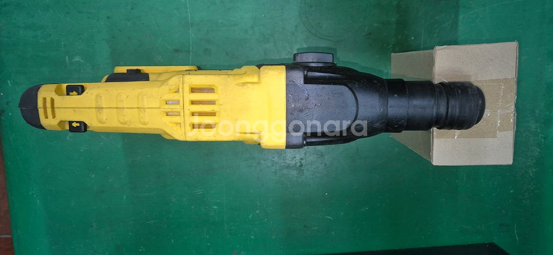 디월트 로터리해머드릴 18v일자형dch133 배터리포함--1