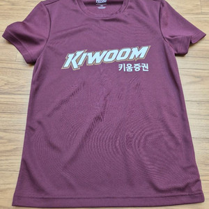 키움 히어로즈 이정후 마킹 티셔츠 판매합니다사이즈는 1