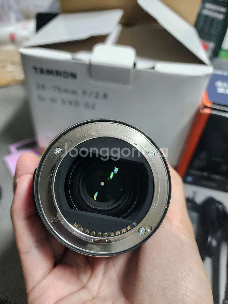 소니 a7c + 탐론 28-75 g2 팝니다--8