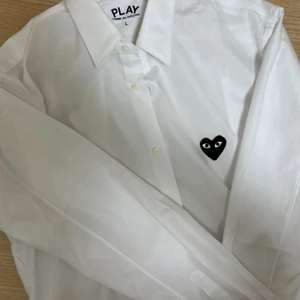 꼼데가르송 PLAY 화이트 셔츠 L