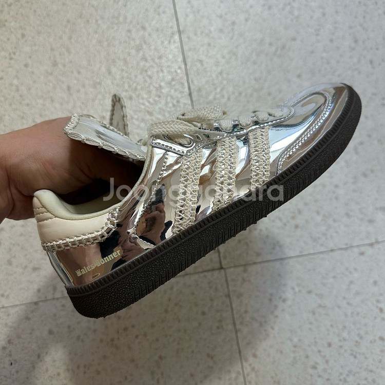 아디다스 x 웨일스 보너 삼바 실버 메탈릭 245--0