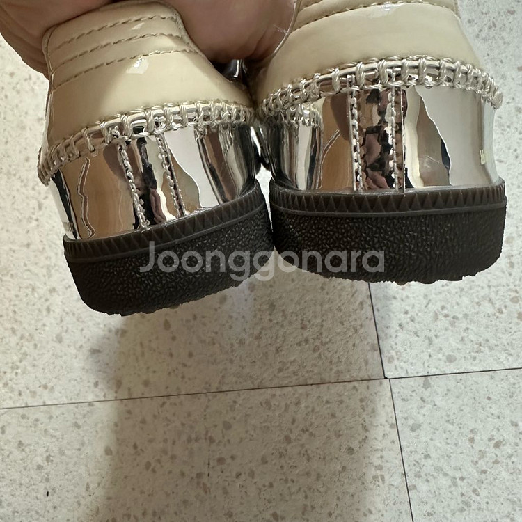 아디다스 x 웨일스 보너 삼바 실버 메탈릭 245--4