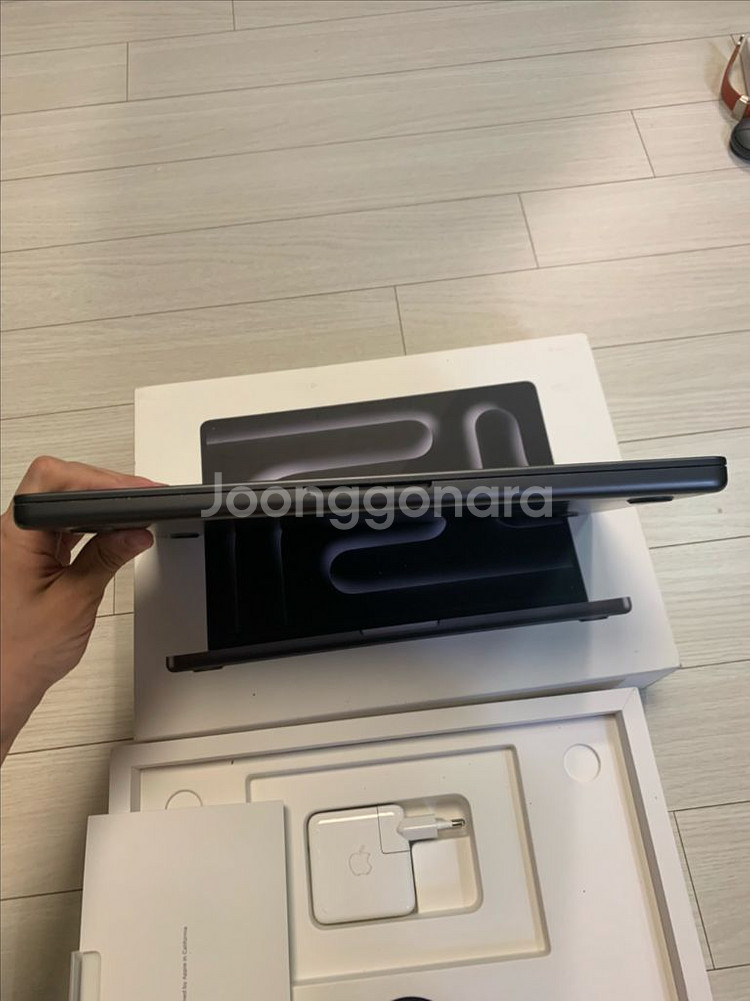 맥북 프로 M3 pro 14인치 18gb 512ssd--6