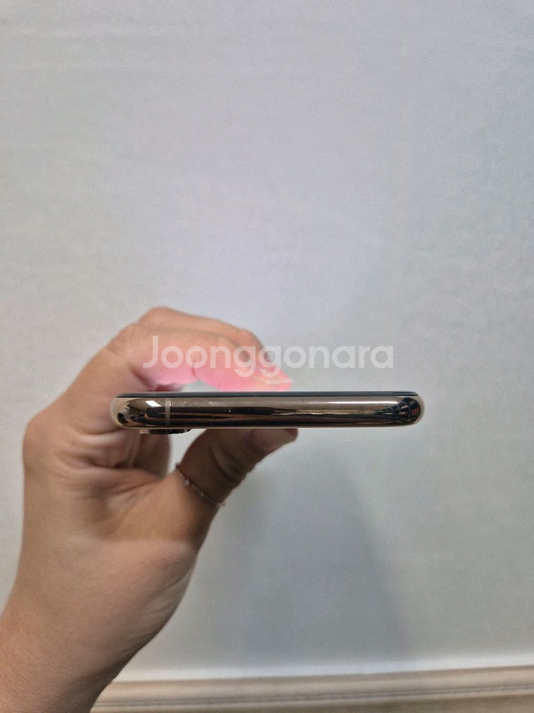 아이폰 Xs 256GB 골드 액정무기스 깨끗해요--6