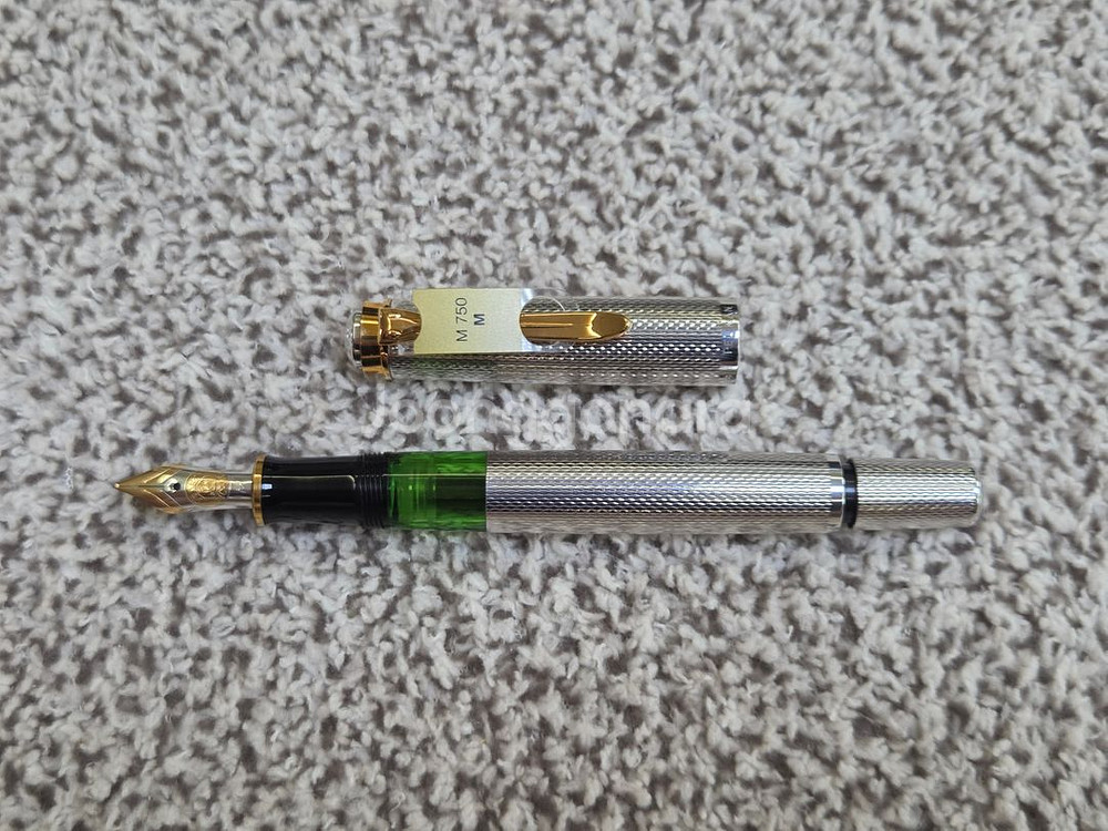 펠리칸 M750 실버 150주년 한정판 M 만년필--8