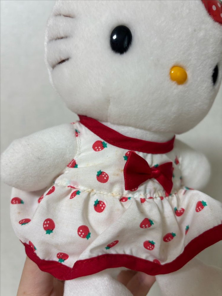 산리오 고전 딸기키티 인형 이미지