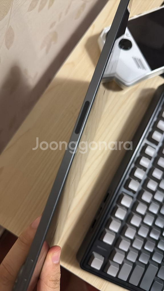 아이패드 프로 m1 11인치 셀룰러 +매직키보드 팝니다--6