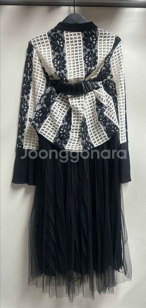 여성 레이스 블라우스와 스커트 투피스 M--1