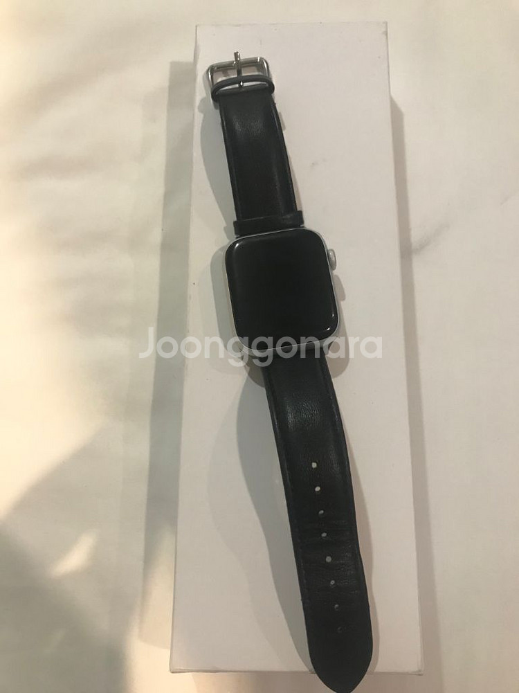 애플워치se2 실버 44mm 2회착용--0