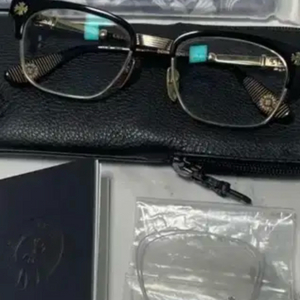 크롬하츠 보넨노이슈어2 블랙골드 새상품 판매합니다