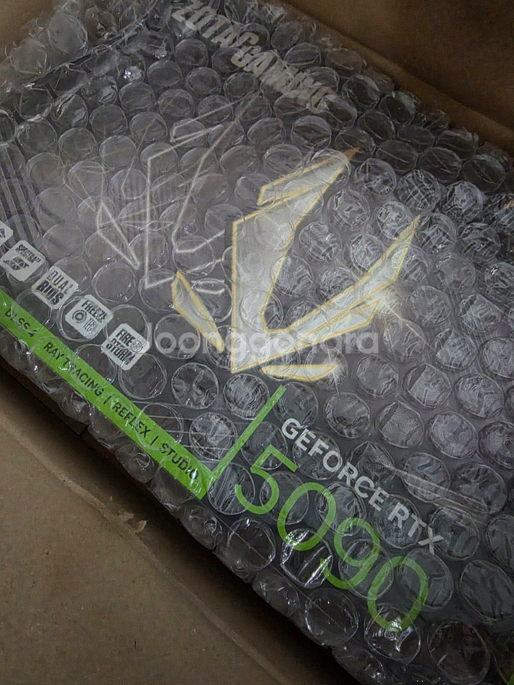 ZOTAC GeForce RTX 5090 amp--0
