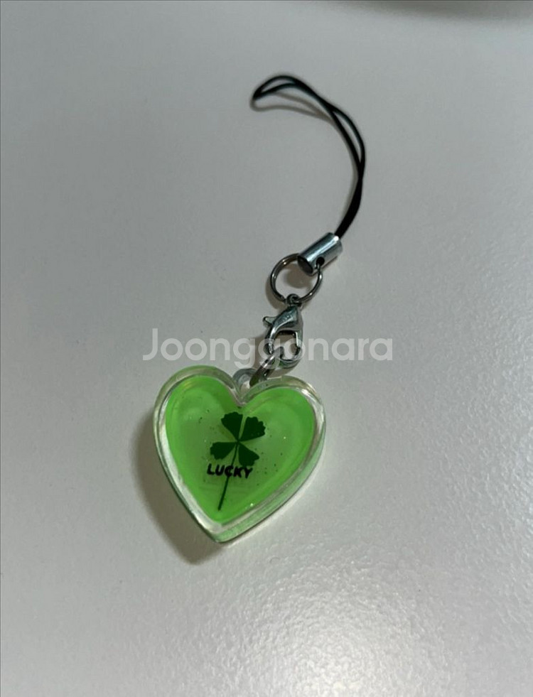 네잎클로버 행운 야광 하트 키링--0
