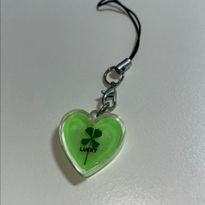 네잎클로버 행운 야광 하트 키링