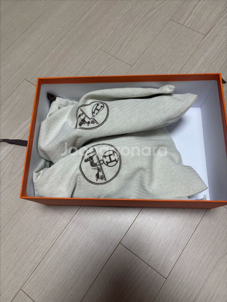 에르메스 블랙 금장뮬 36--2