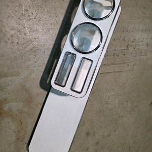 차량용 컵홀더입니다