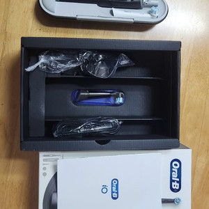 오랄비 io9 전동칫솔