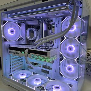 9800X3D 갤럭시RTX5080 화이트 튜닝 어항PC