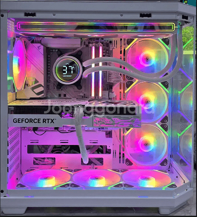 9800X3D 갤럭시RTX5080 화이트 튜닝 어항PC--2