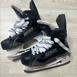 바우어 아이스하키 스케이트 3.5EE