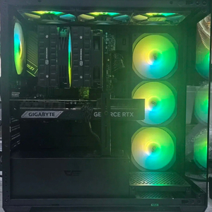7800X3D 기가바이트 윈드포스5070ti 어항PC