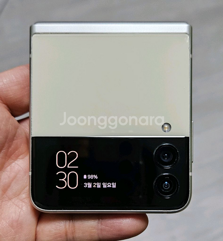갤럭시 Z플립3 크림 256GB 싸게 팝니다.--1