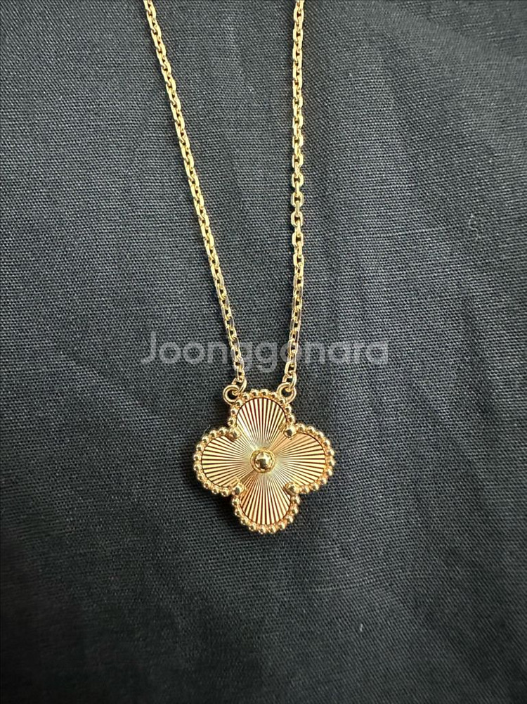반클리프 아펠 알함브라 빈티지 기요세 목걸이 팔아요--1