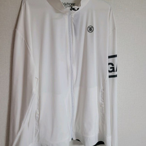 지포어 남성 바람막이 2xl 화이트 블랙 팝니다