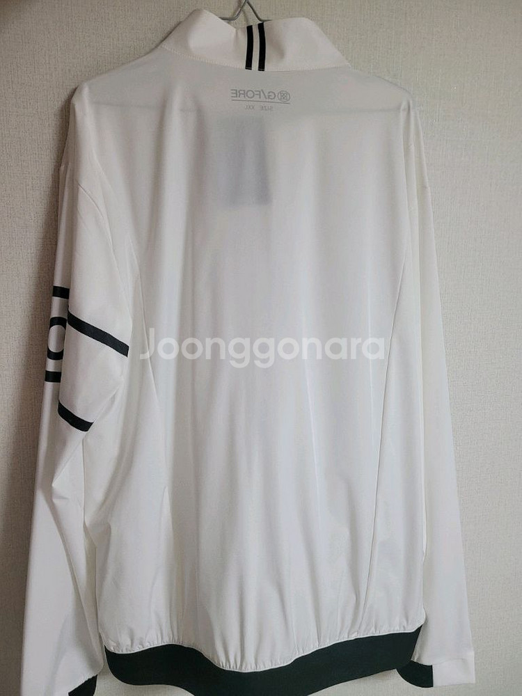 지포어 남성 바람막이 2xl 화이트 블랙 팝니다--1