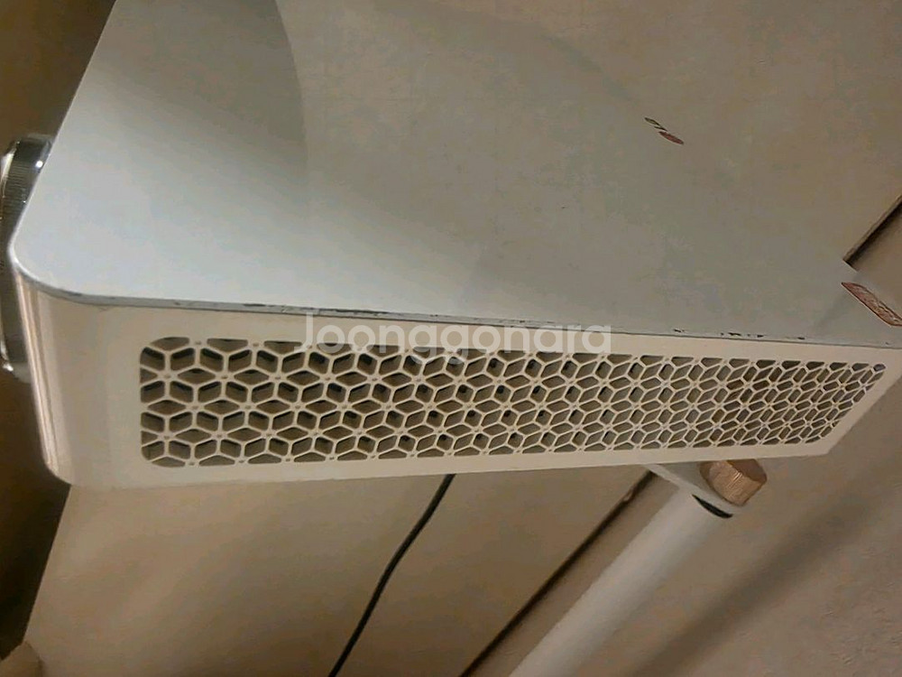 LG빔프로젝터 팝니다.pf87k--1