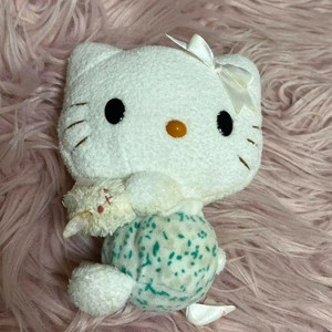 토끼 모찌 안고 있는 베이비 미니 고전키티 인형 산리오