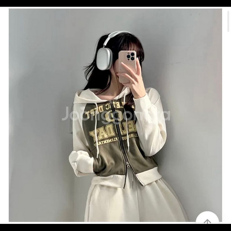 에이블리 프린팅 크롭 투웨이 후드집업 (새상품)--0