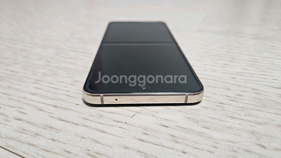 갤럭시 Z Flip4 고장폰 판매--6