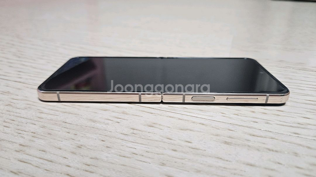 갤럭시 Z Flip4 고장폰 판매--5