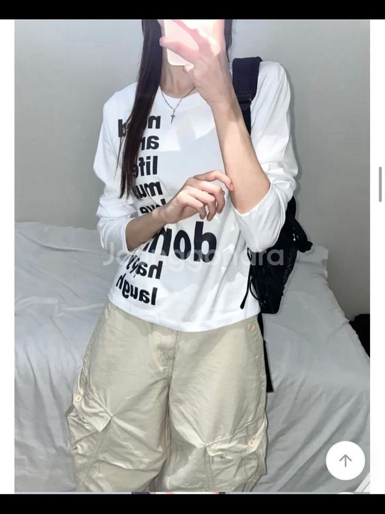 에이블리 세미크롭 레터링 긴팔티 (새상품)--0