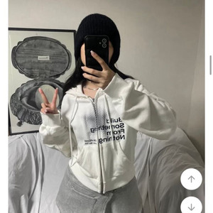 에이블리 Y2K 별 프린팅 세미크롭 후드집업 (새상품)