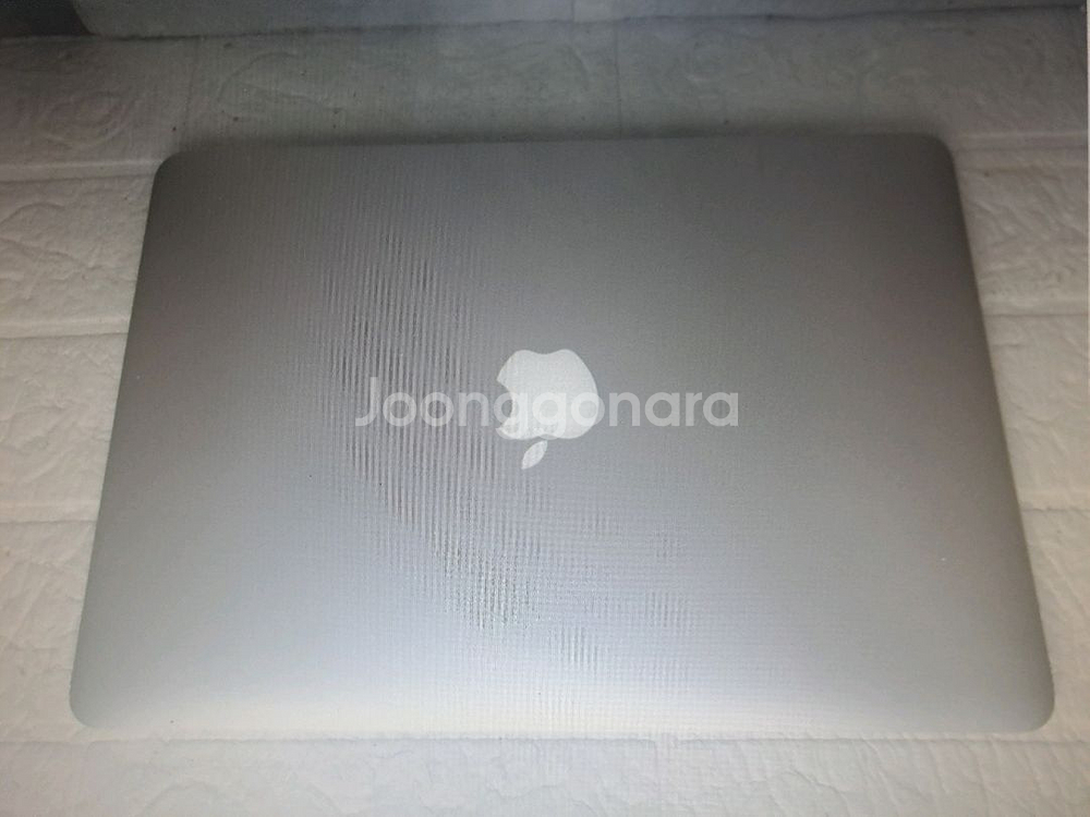 애플 맥북에어 A1369 본체만 정크로 판매--0