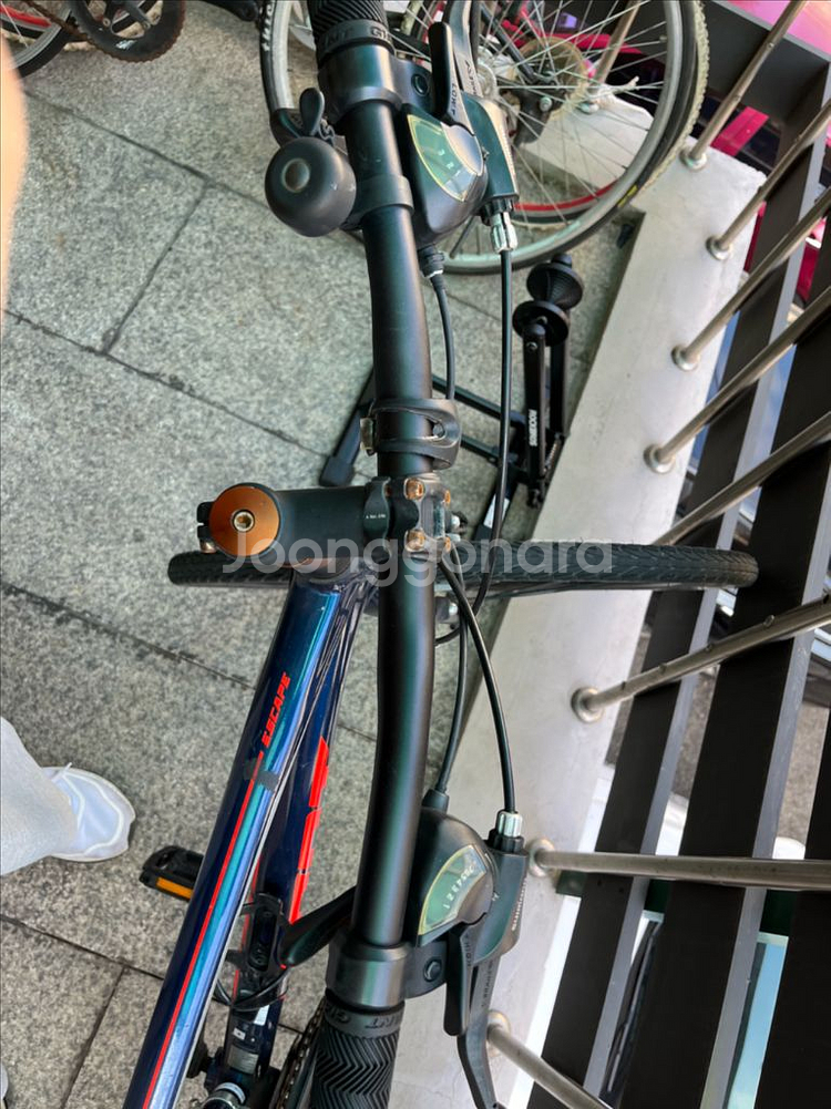 자이언트 이스케이프3 하이브리드 자전거--2