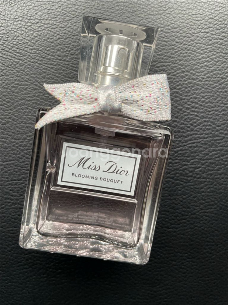 미스 디올 블루밍 부케 오 드 뚜왈렛 30ML--0