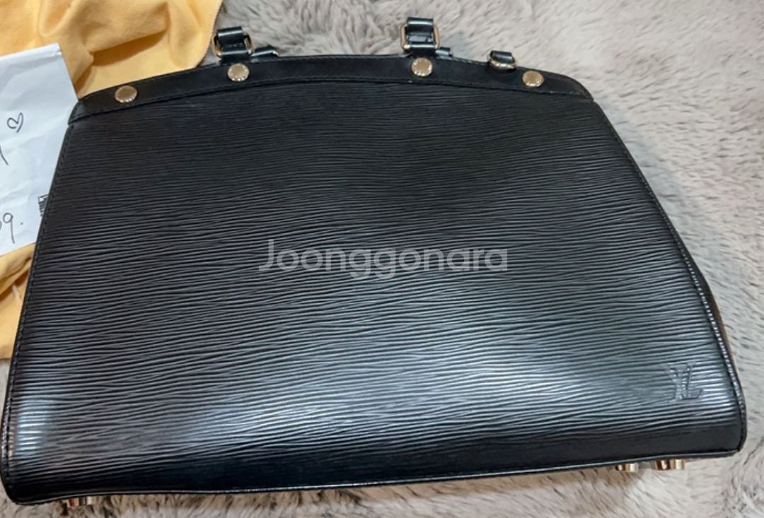 [정품] [중고] 루이비통 에삐브레아 MM 블랙--0