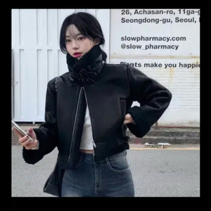 크롭 무스탕